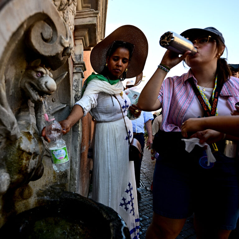 Europe Heat Wave Drives Record-High Temperatures, Prompting Health Alerts